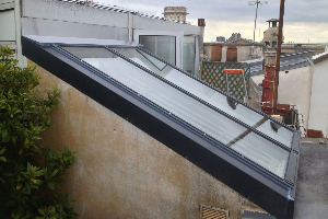menuiserie aluminium, chassis de toît, double vitrages sur mesure, vitrage controle solaire, puit de lumière, vitrage anti-effraction
