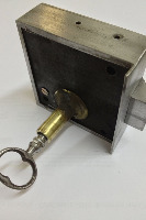 garde-corps métallique sur mesure, barreaudé, rambarde, main courante, protection anti chute, grille, deco bois métal, garde-corps brut industrielle garde-corps escalier fabrication francaise