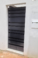 Portail fer ferronnerie portail deux vantaux portillon de jardin grille coulissante barreau moulurés, motorisation du portail barriere acier cloture portail tolé, herse défensive portail industriel thermolaqué sur mesure fabriqué en france