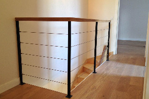 garde-corps métallique sur mesure, barreaudé, rambarde, main courante, protection anti chute, grille, deco bois métal, garde-corps brut industrielle garde-corps escalier fabrication francaise