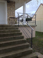 garde-corps métallique sur mesure, barreaudé, rambarde, main courante, protection anti chute, grille, deco bois métal, garde-corps brut industrielle garde-corps escalier fabrication francaise